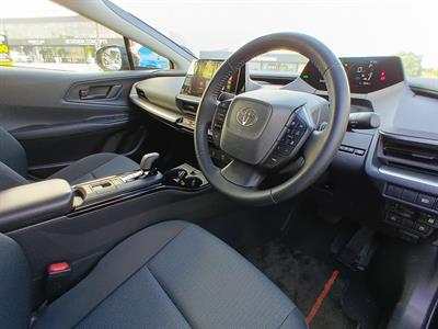 2024 Toyota Prius - Thumbnail