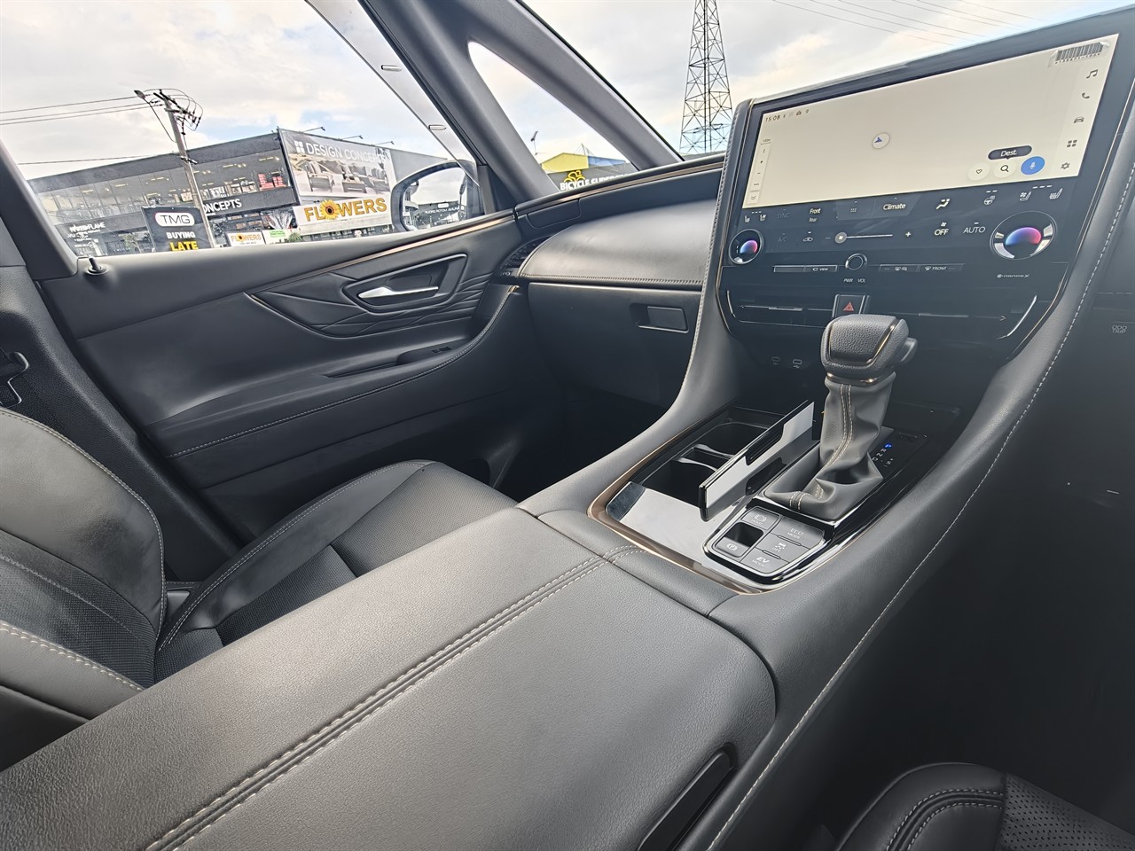 2025 Toyota Alphard