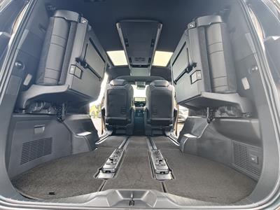 2025 Toyota Alphard - Thumbnail