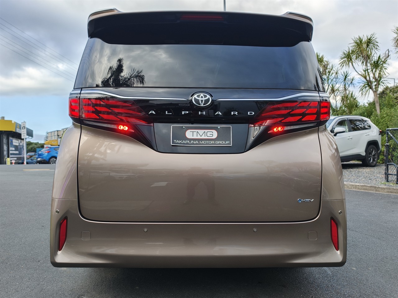 2025 Toyota Alphard