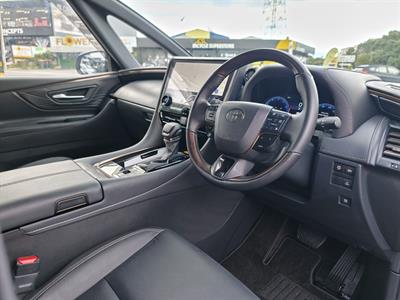 2025 Toyota Alphard - Thumbnail