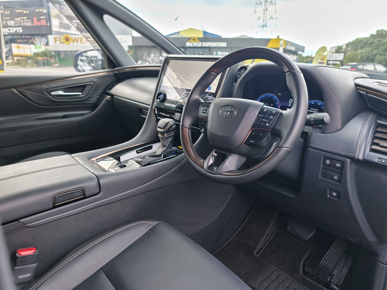 2025 Toyota Alphard