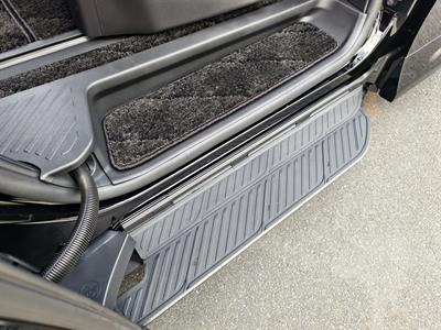 2025 Toyota Alphard - Thumbnail