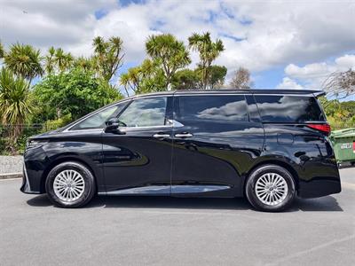 2025 Toyota Alphard - Thumbnail