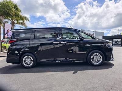 2025 Toyota Alphard - Thumbnail