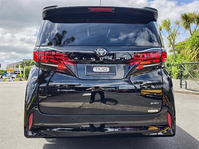 2025 Toyota Alphard - Thumbnail