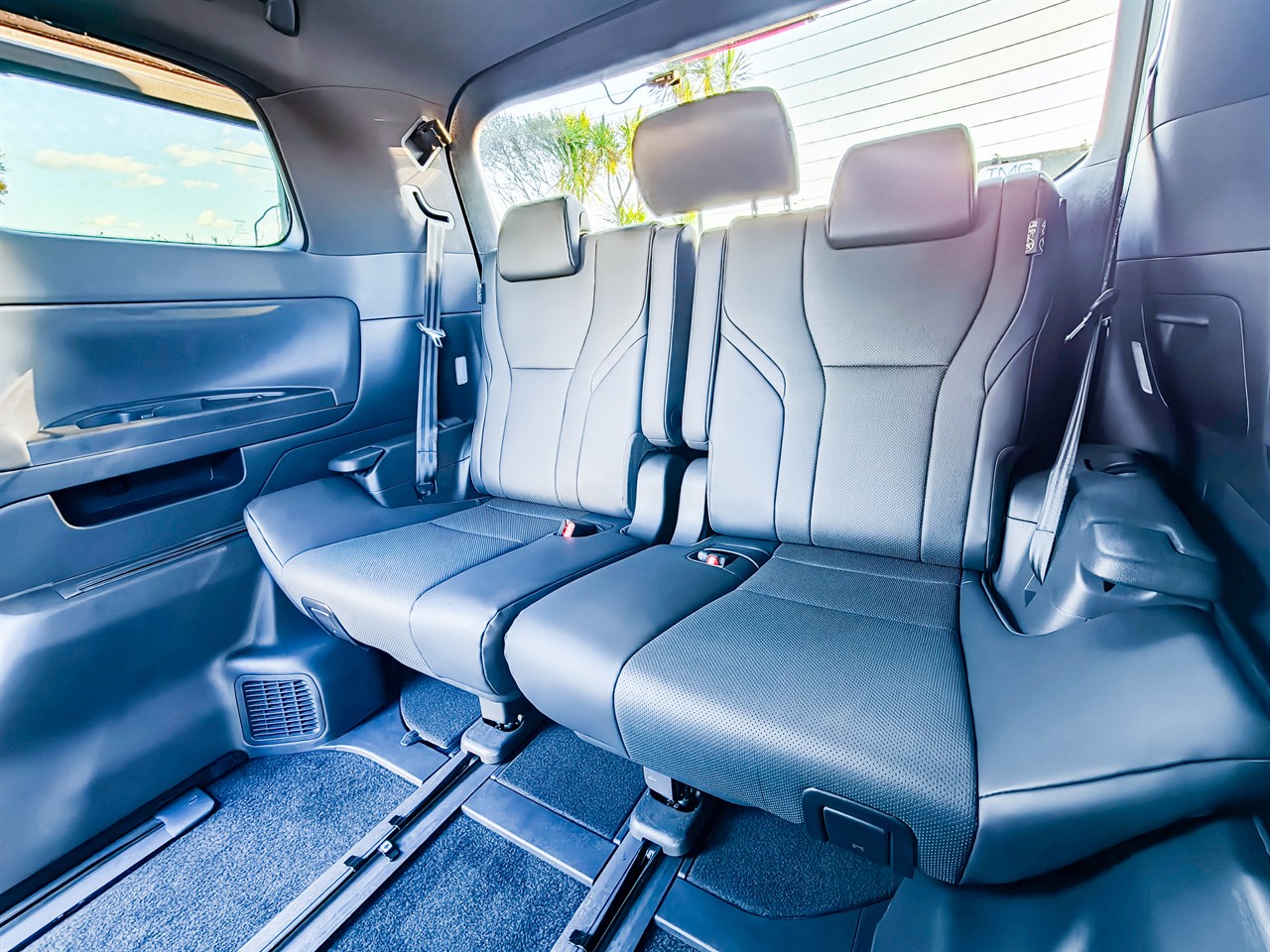 2023 Toyota Alphard