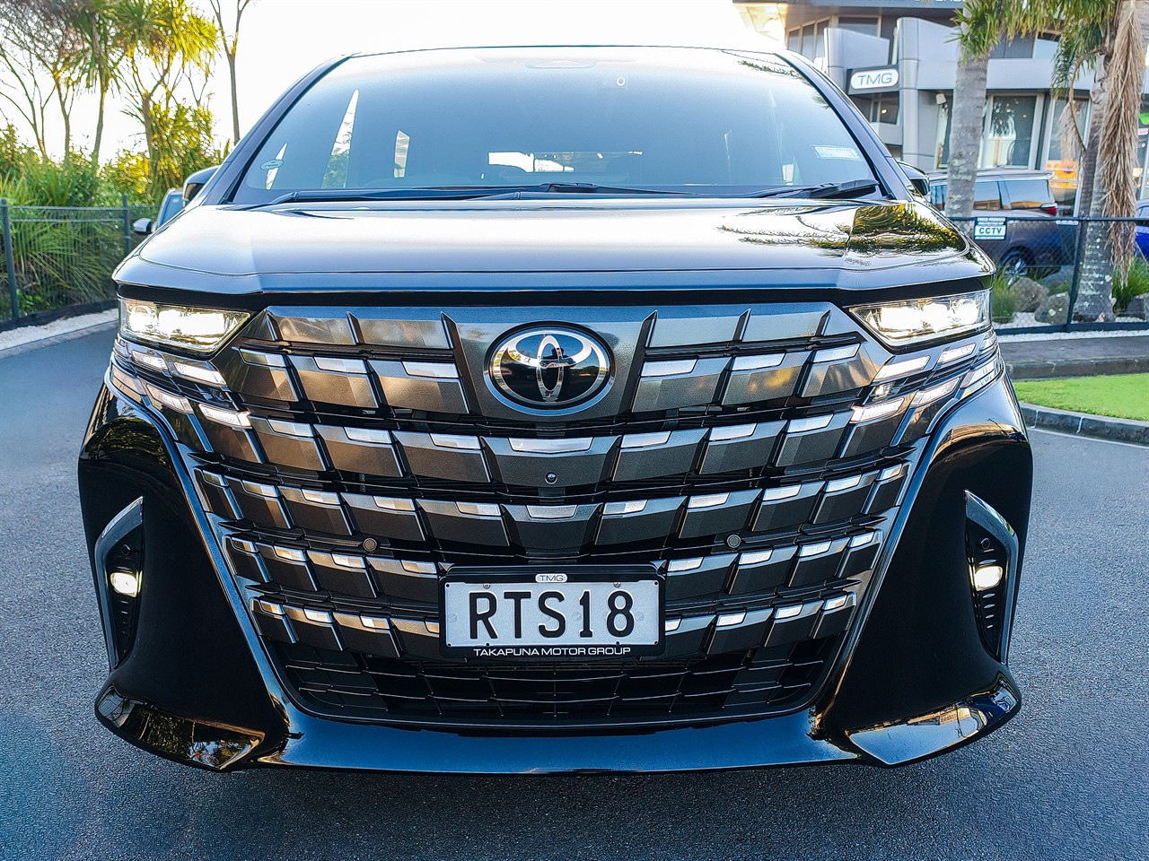 2023 Toyota Alphard