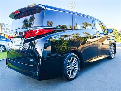 2023 Toyota Alphard - Thumbnail