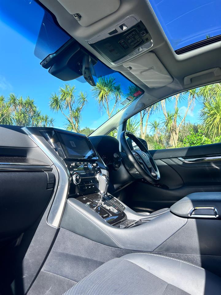 2023 Toyota Alphard