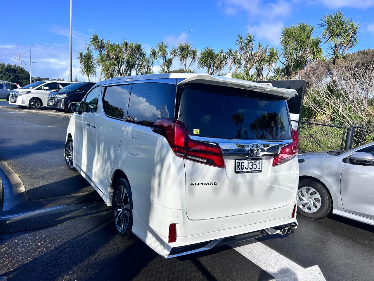 2023 Toyota Alphard