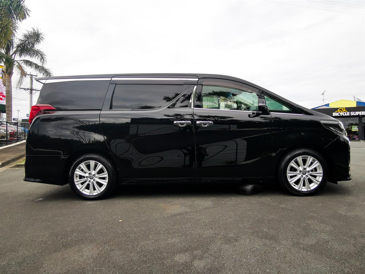 2020 Toyota Alphard