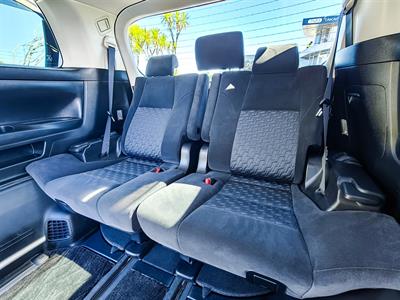 2015 Toyota Vellfire - Thumbnail