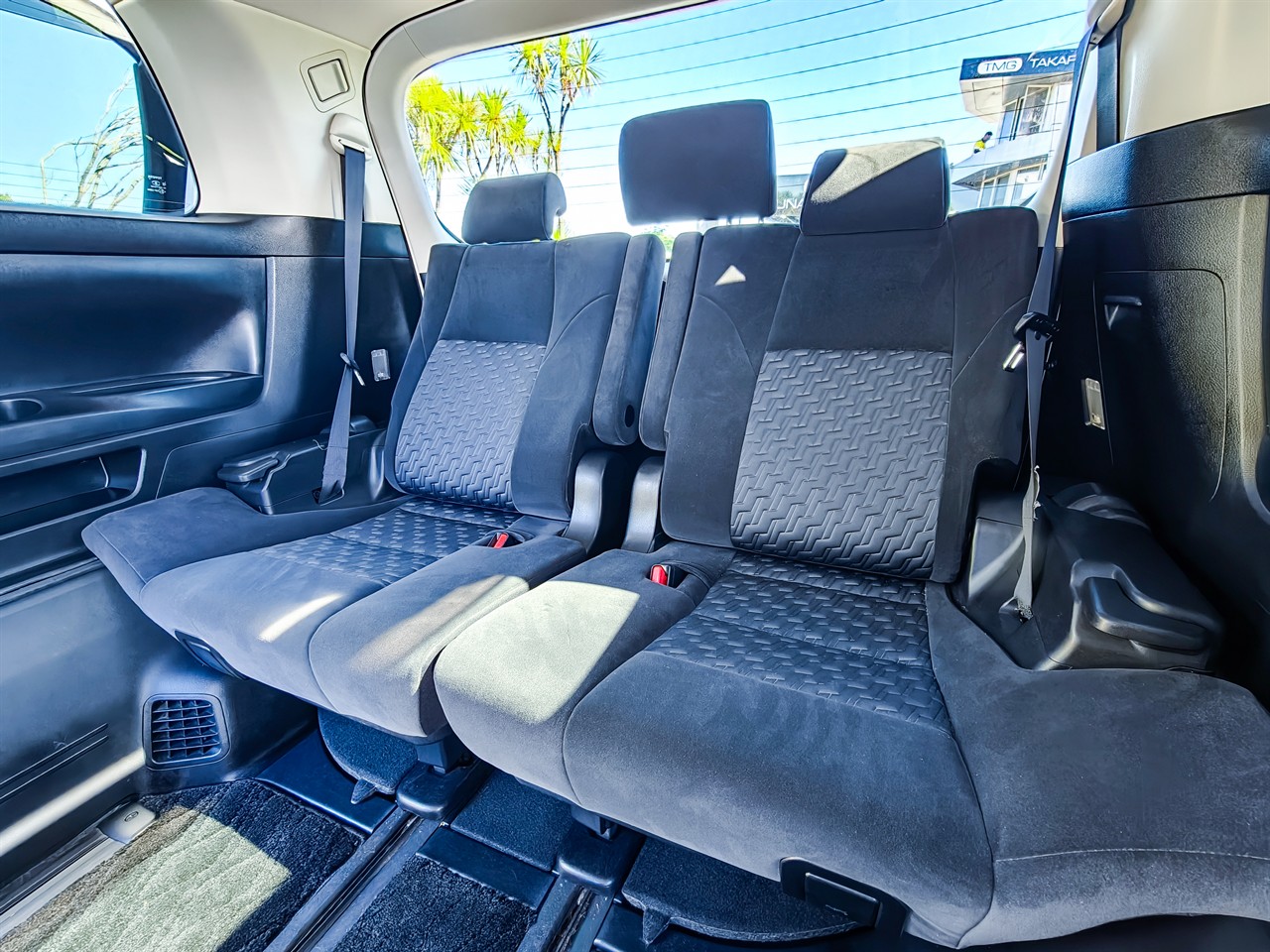 2015 Toyota Vellfire