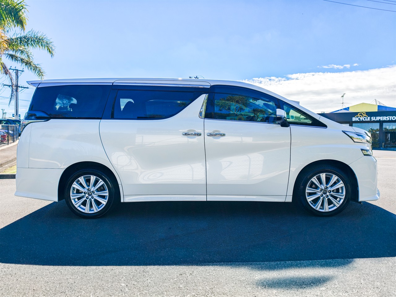 2015 Toyota Vellfire