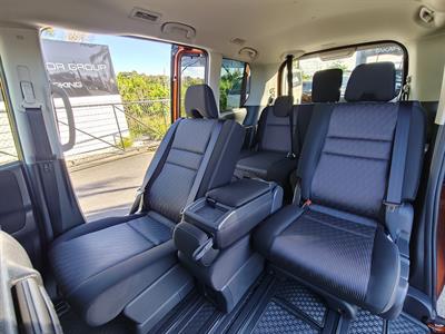 2022 Nissan Serena - Thumbnail
