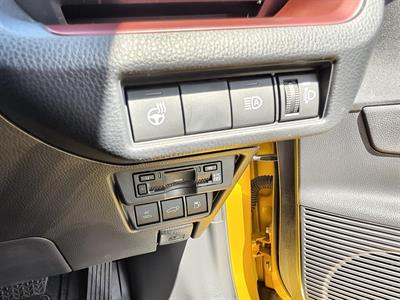 2023 Toyota Prius - Thumbnail