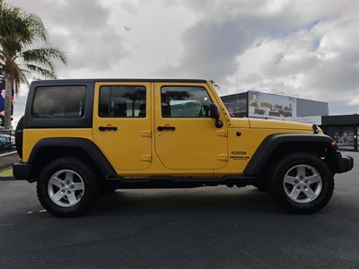 2015 Jeep Wrangler - Thumbnail