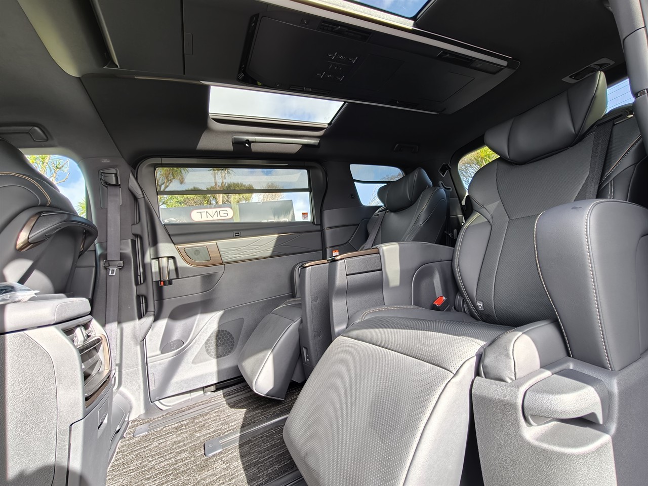 2024 Toyota Alphard