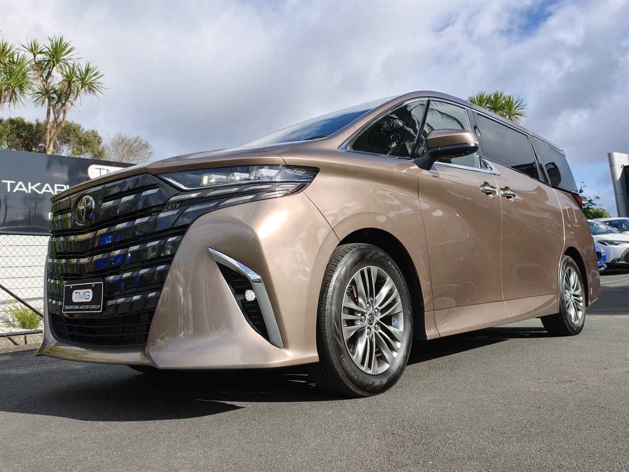 2024 Toyota Alphard
