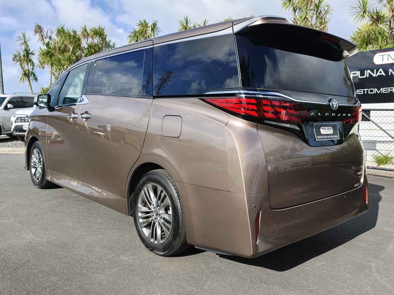2024 Toyota Alphard