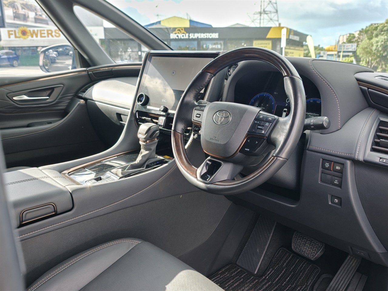 2024 Toyota Alphard