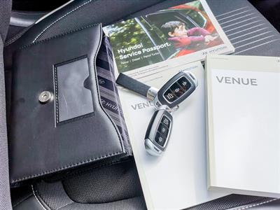 2020 Hyundai Venue - Thumbnail