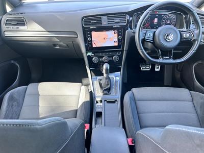 2017 Volkswagen Golf - Thumbnail