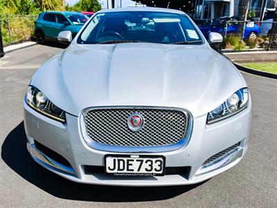 2015 Jaguar XF - Thumbnail