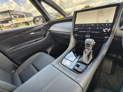 2025 Toyota Alphard - Thumbnail