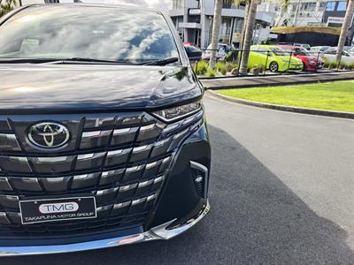 2025 Toyota Alphard - Thumbnail