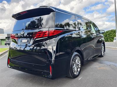 2025 Toyota Alphard - Thumbnail