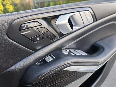 2020 BMW X7 - Thumbnail