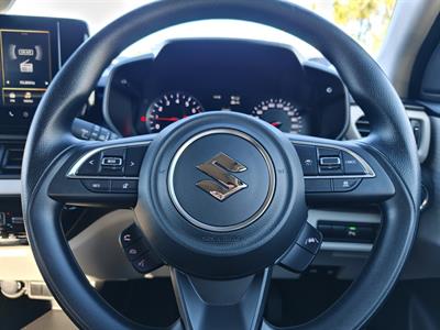 2024 Suzuki Swift - Thumbnail