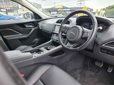 2019 Jaguar F-PACE - Thumbnail