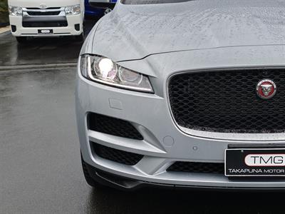 2019 Jaguar F-PACE - Thumbnail