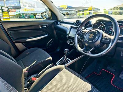 2017 Suzuki Swift - Thumbnail