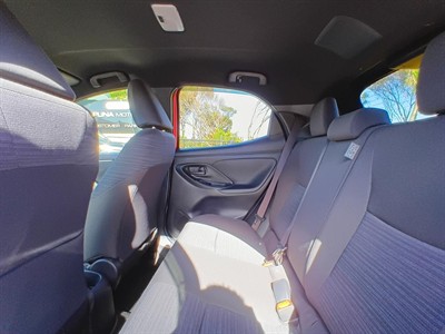 2020 Toyota Yaris - Thumbnail