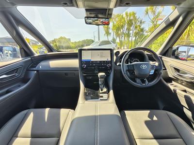 2025 Toyota Alphard - Thumbnail