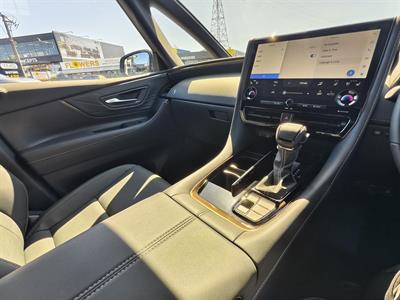 2025 Toyota Alphard - Thumbnail