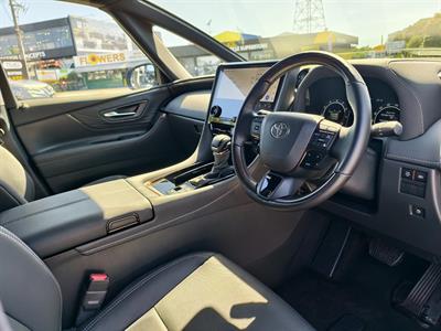 2025 Toyota Alphard - Thumbnail