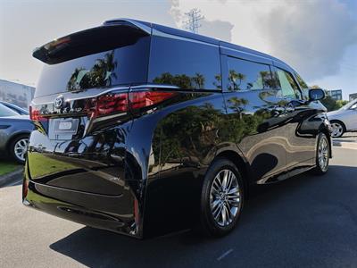 2026 Toyota Alphard - Thumbnail