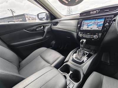 2021 Nissan X-trail - Thumbnail