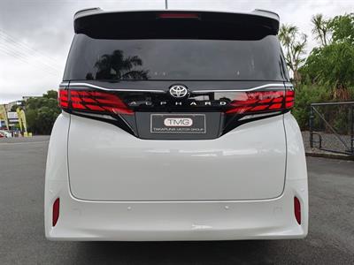 2025 Toyota Alphard - Thumbnail