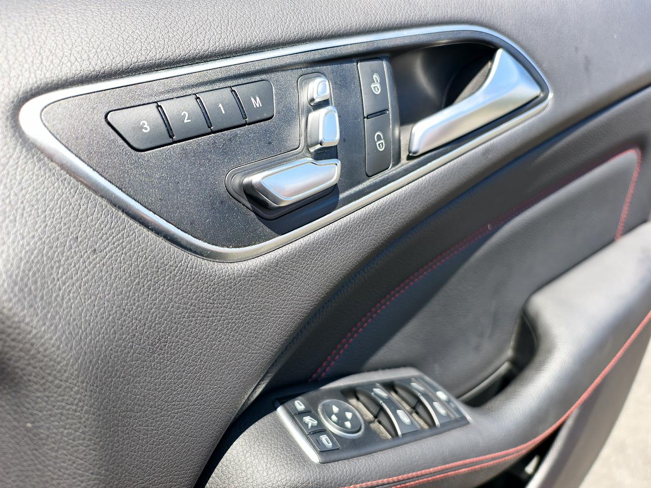 2015 Mercedes-Benz B 180