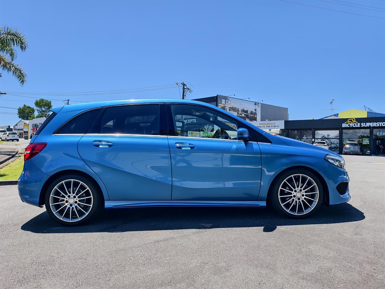 2015 Mercedes-Benz B 180