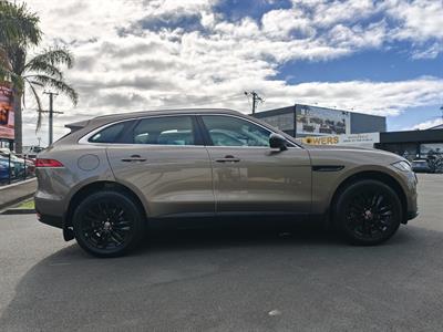 2017 Jaguar F-PACE - Thumbnail