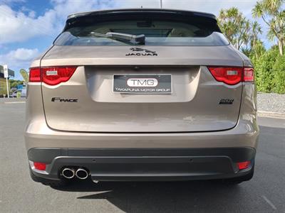 2017 Jaguar F-PACE - Thumbnail