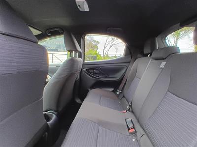 2020 Toyota Yaris - Thumbnail