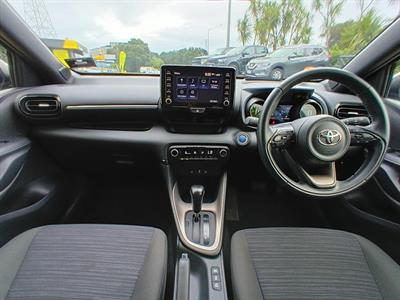 2020 Toyota Yaris - Thumbnail